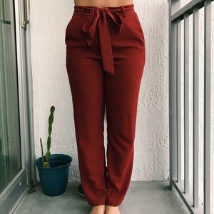 Women’s High Waisted Sash Waist Slim Leg Pant